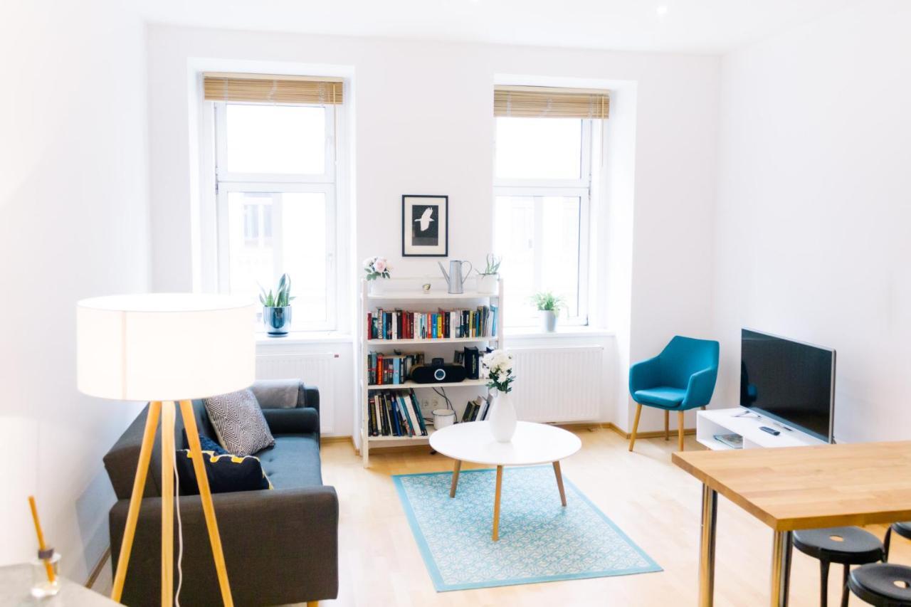 Bright, Central And Stylish City Apartment Вена Экстерьер фото